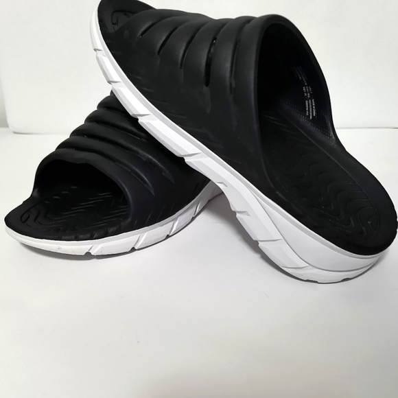 Avia Women Athletic Slides / Size 8 - Picture 4 of 6